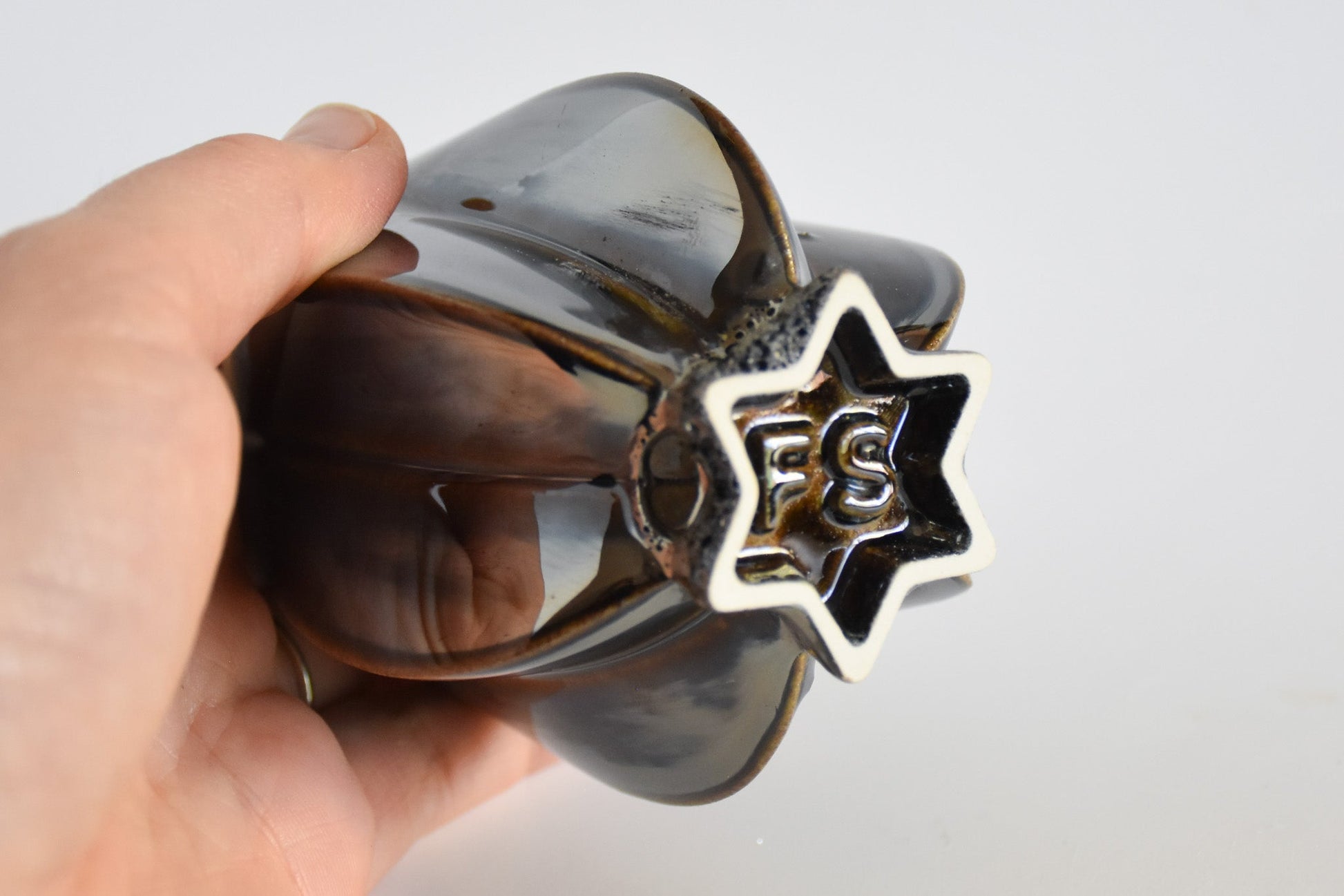Handmade ceramic titled '' – modern Judaica by Feldi Studios