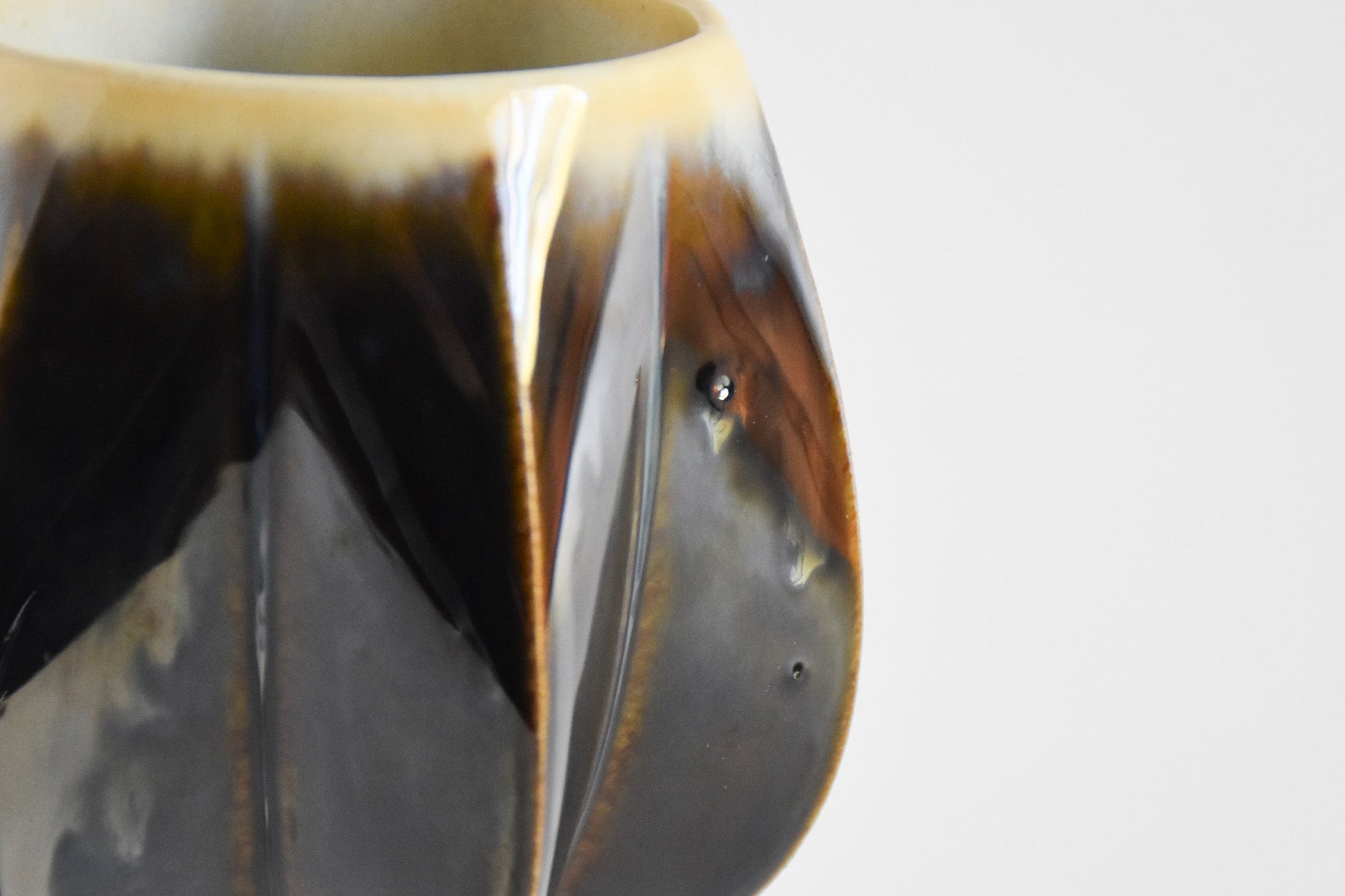 Handmade ceramic titled '' – modern Judaica by Feldi Studios