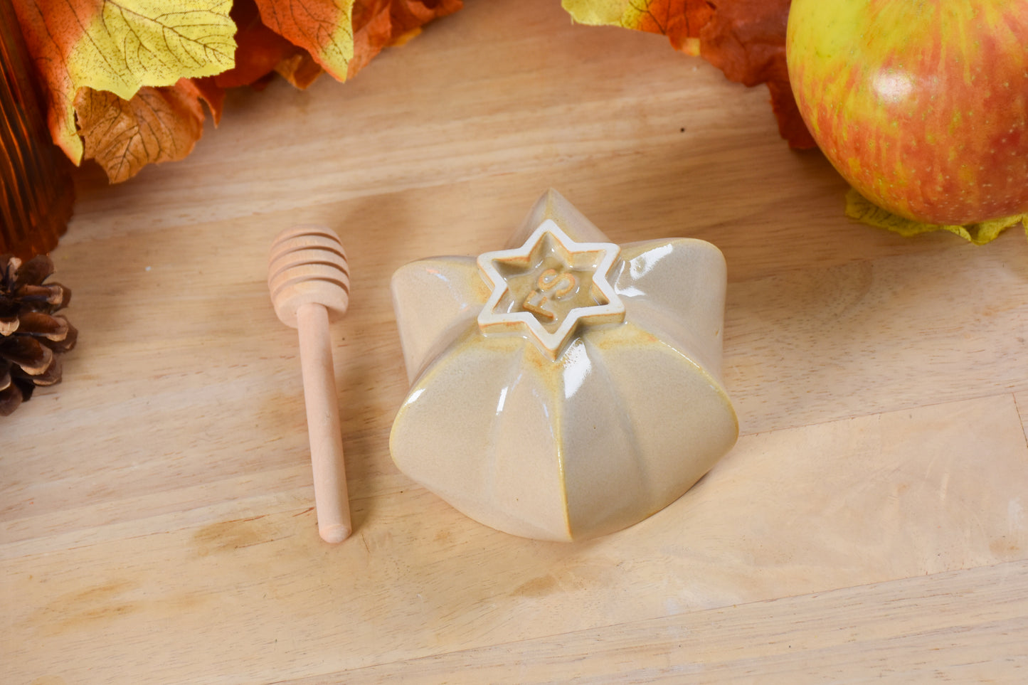 Pom Honey Pot - Almond
