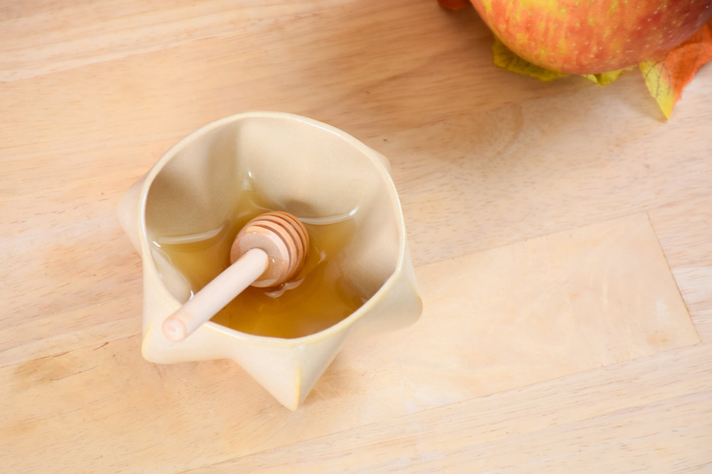 Pom Honey Pot - Almond