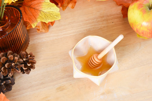 How to Dip the Apples in the Honey for Rosh Hashanah 🍎🍯✨✡️