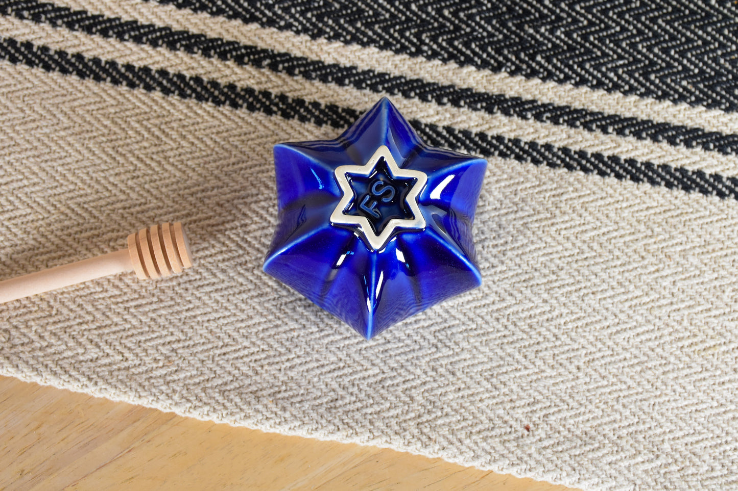 Rosh Hashanah Pom Honey Pot - Jewcy Blue