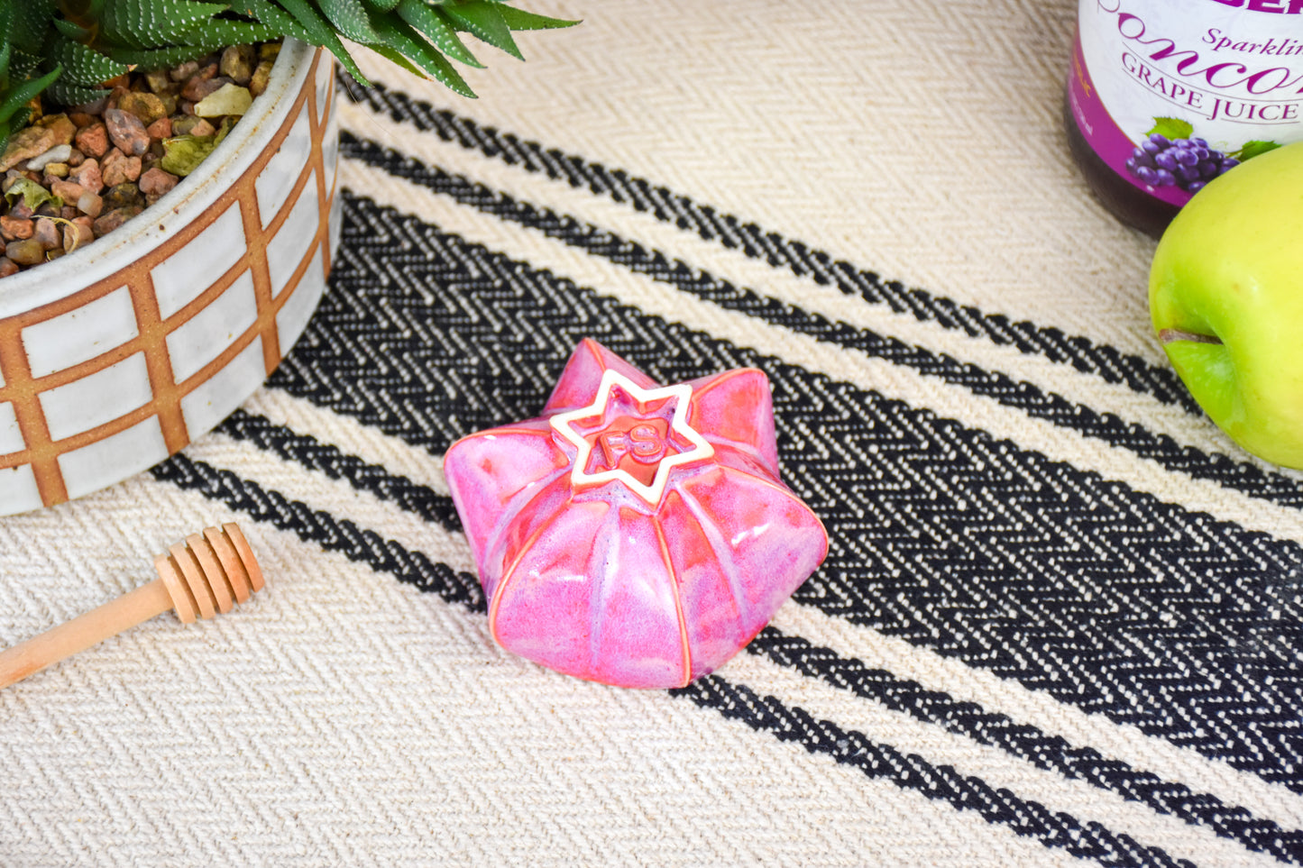 Rosh Hashanah Pom Honey Pot - Hot Pink