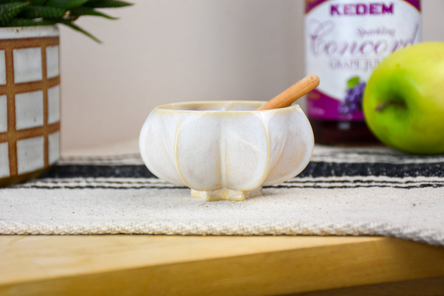 Rosh Hashanah Pom Honey Pot - Cream