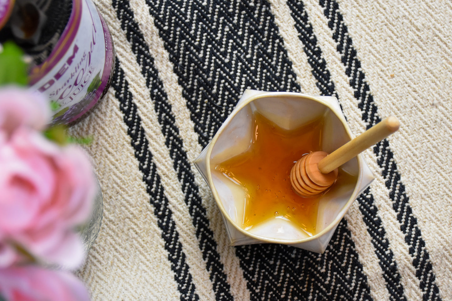 Rosh Hashanah Pom Honey Pot - Cream