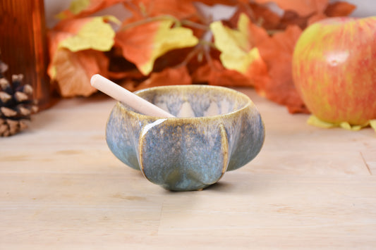 Pom Honey Pot – handmade ceramic Rosh Hashanah honey bowl in green and gold